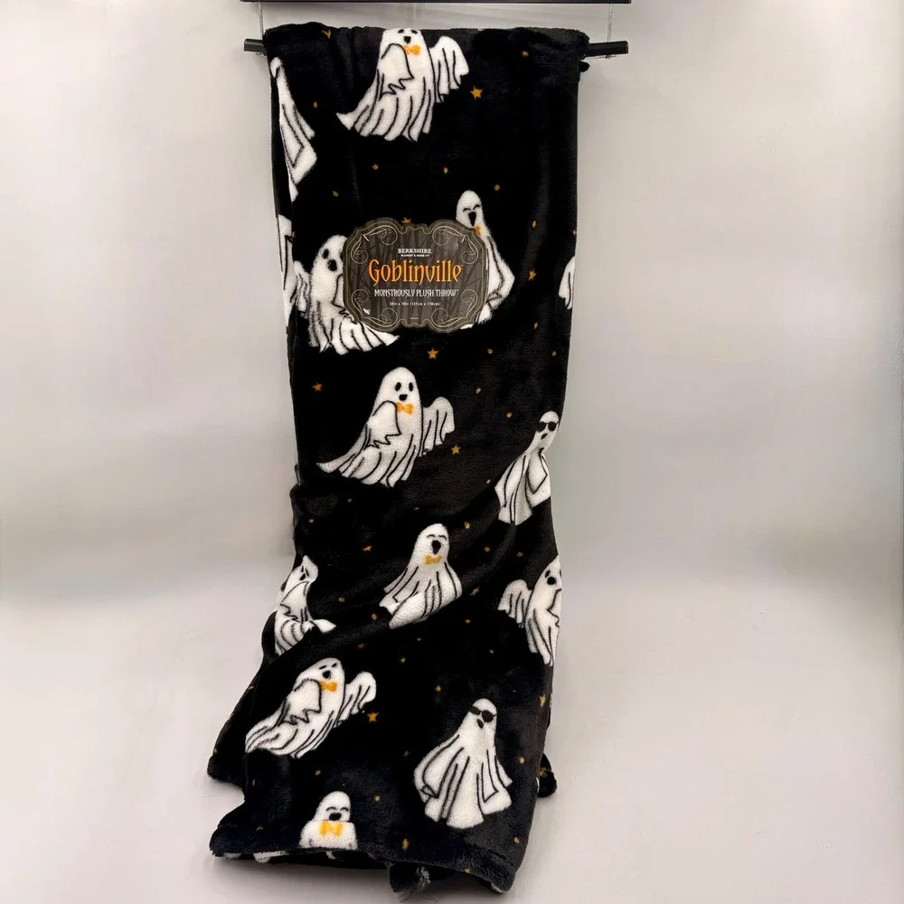 Berkshire Blanket‎ Goblinville Ghost Plush Throw Halloween Black White 50x70 NEW